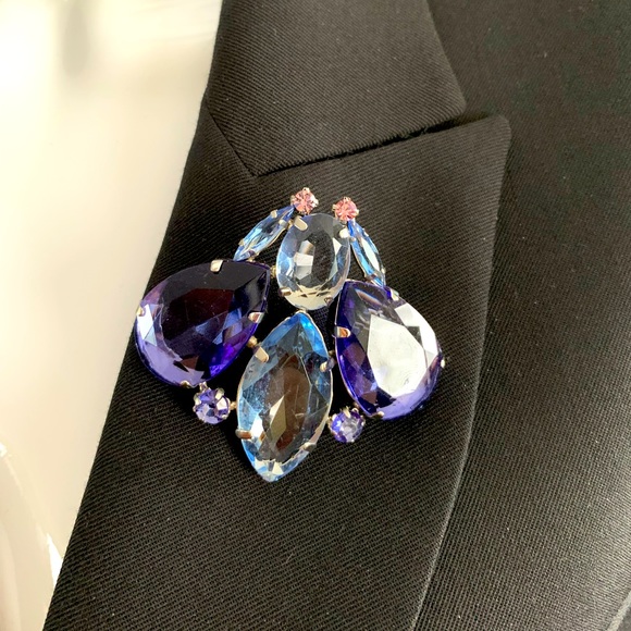 Blue & purple crystal glass fly pattern brooch pin - Picture 7 of 13